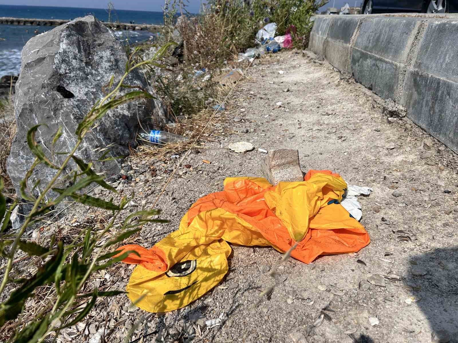 Tatilciler gitti, geriye çöpleri kaldı