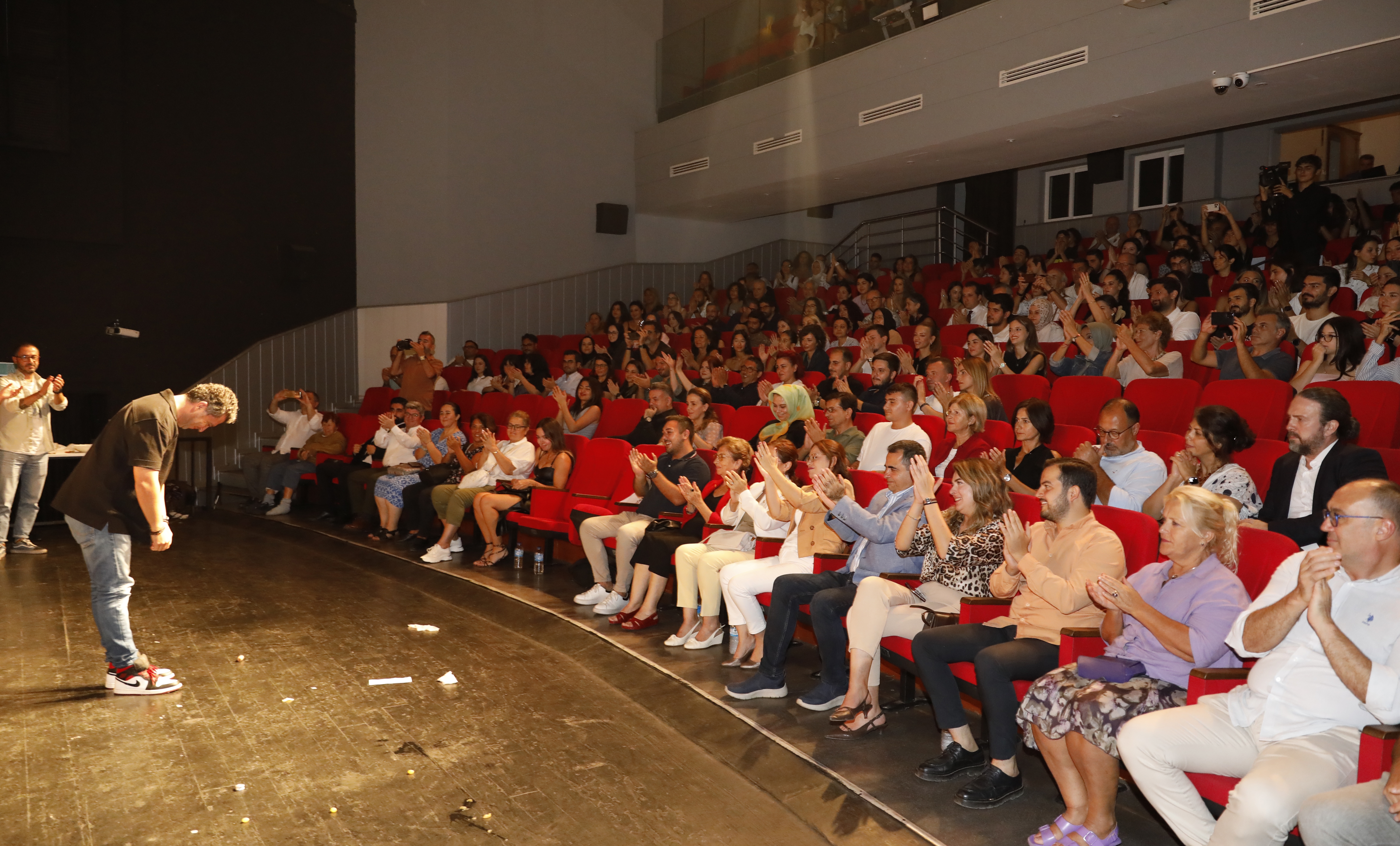 Alanya Belediye Tiyatrosu 10 bin sanatseveri buluşturdu