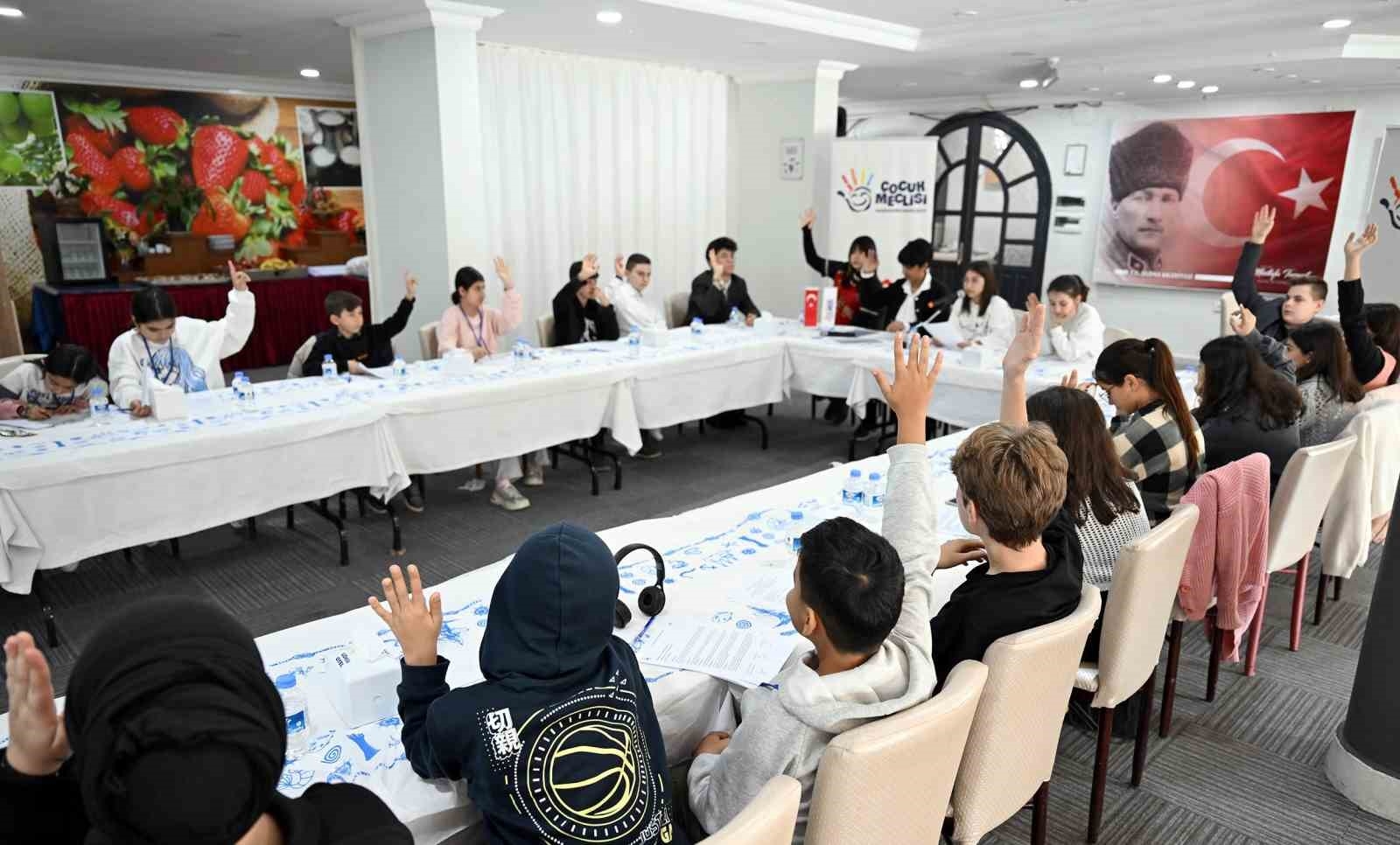 Çocuk Meclisi Toplantısı Silifke'de Yapıldı