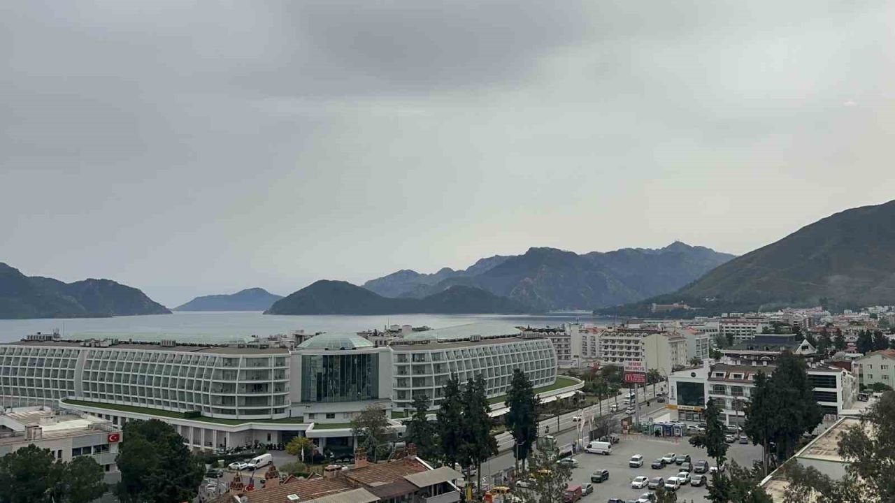 Marmaris’te Turizmciler Yağış ve Tarih Uyuşmazlığına Dikkat Çekti