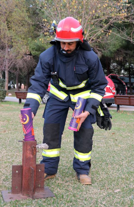 Antalya'da Ramazan Topu Geleneği Ses Bombası ile Sürdürülüyor