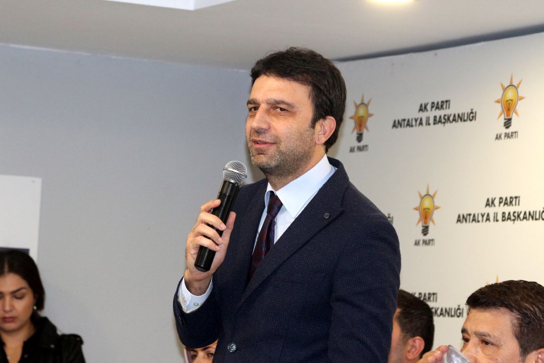 AK Parti'de bayramlaşma
