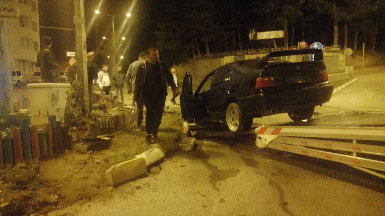 Polisin "Dur" İhtarına Uymadı, Kaçarken Kaza Yaptı