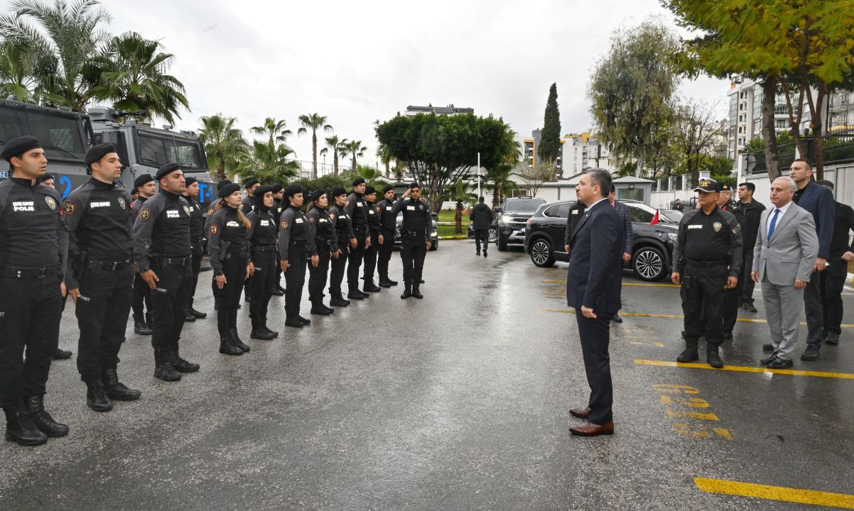 Vali Şahin'den Bayram Ziyaretleri