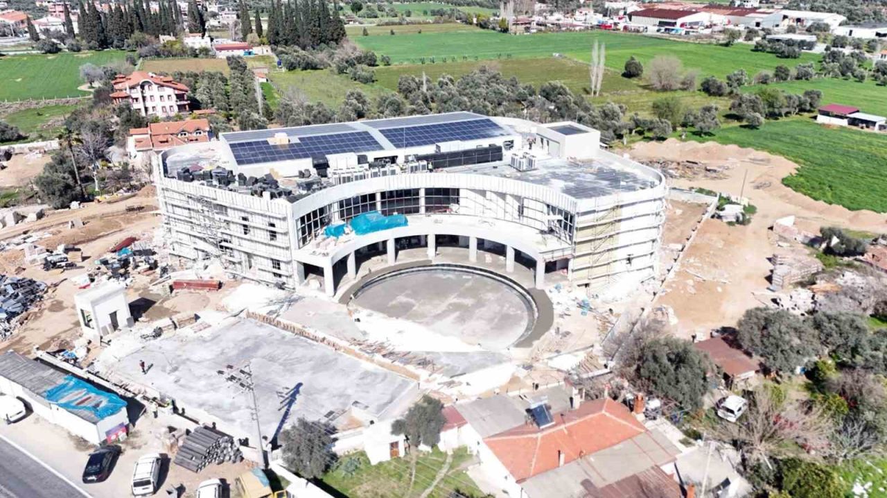 Milas’ın Yeni Kültür ve Sanat Merkezinde Çalışmalar Devam Ediyor