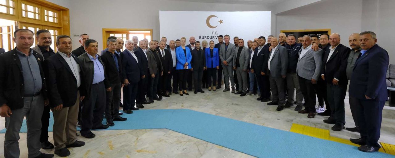 Vali Bilgihan, muhtarlarla toplantı yaptı