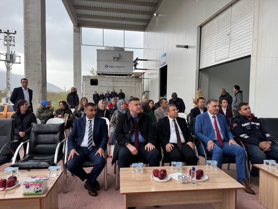 Elma Bahçelerine Organik Dokunuş