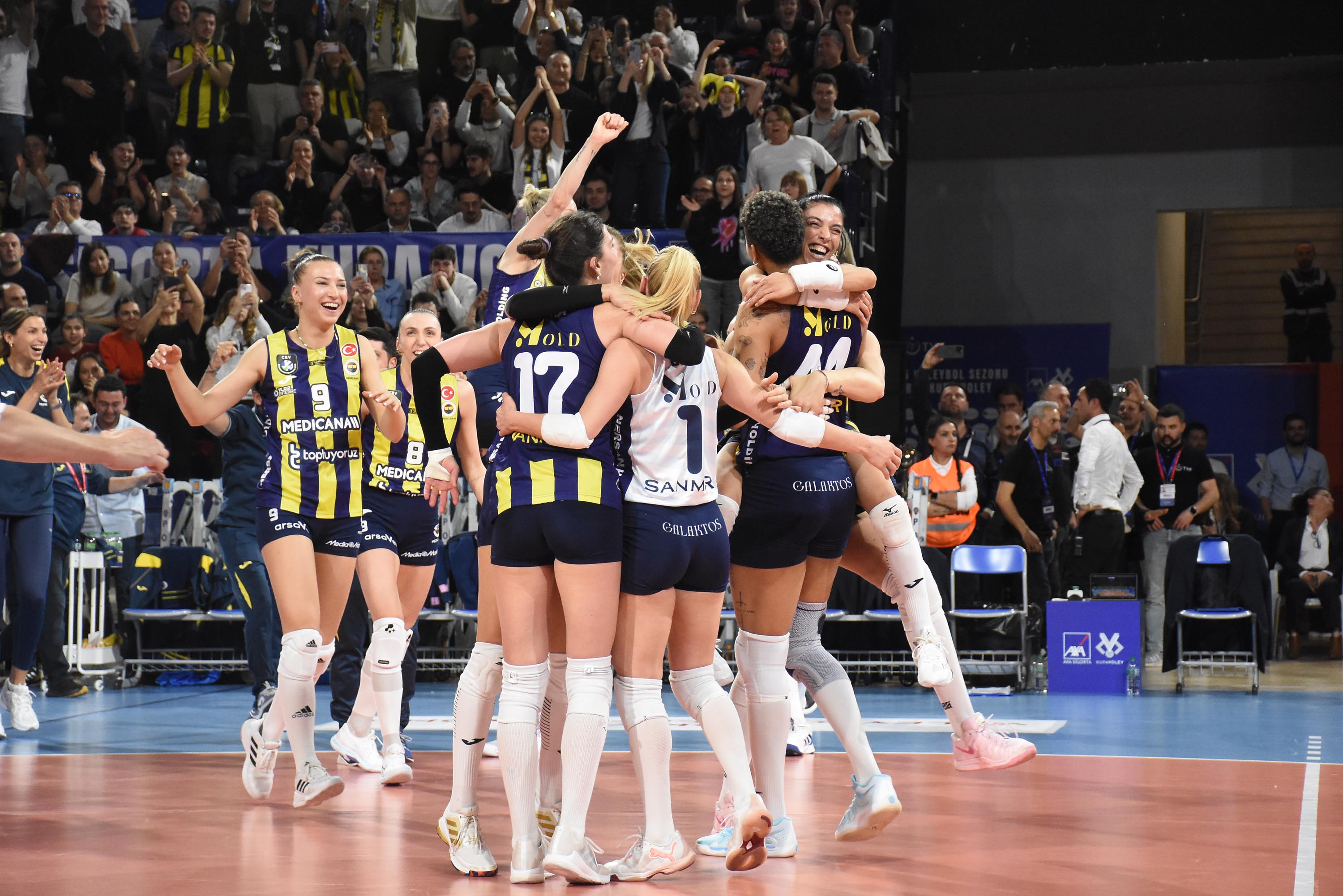 Kadınlar Kupa Voley’de Şampiyon Fenerbahçe