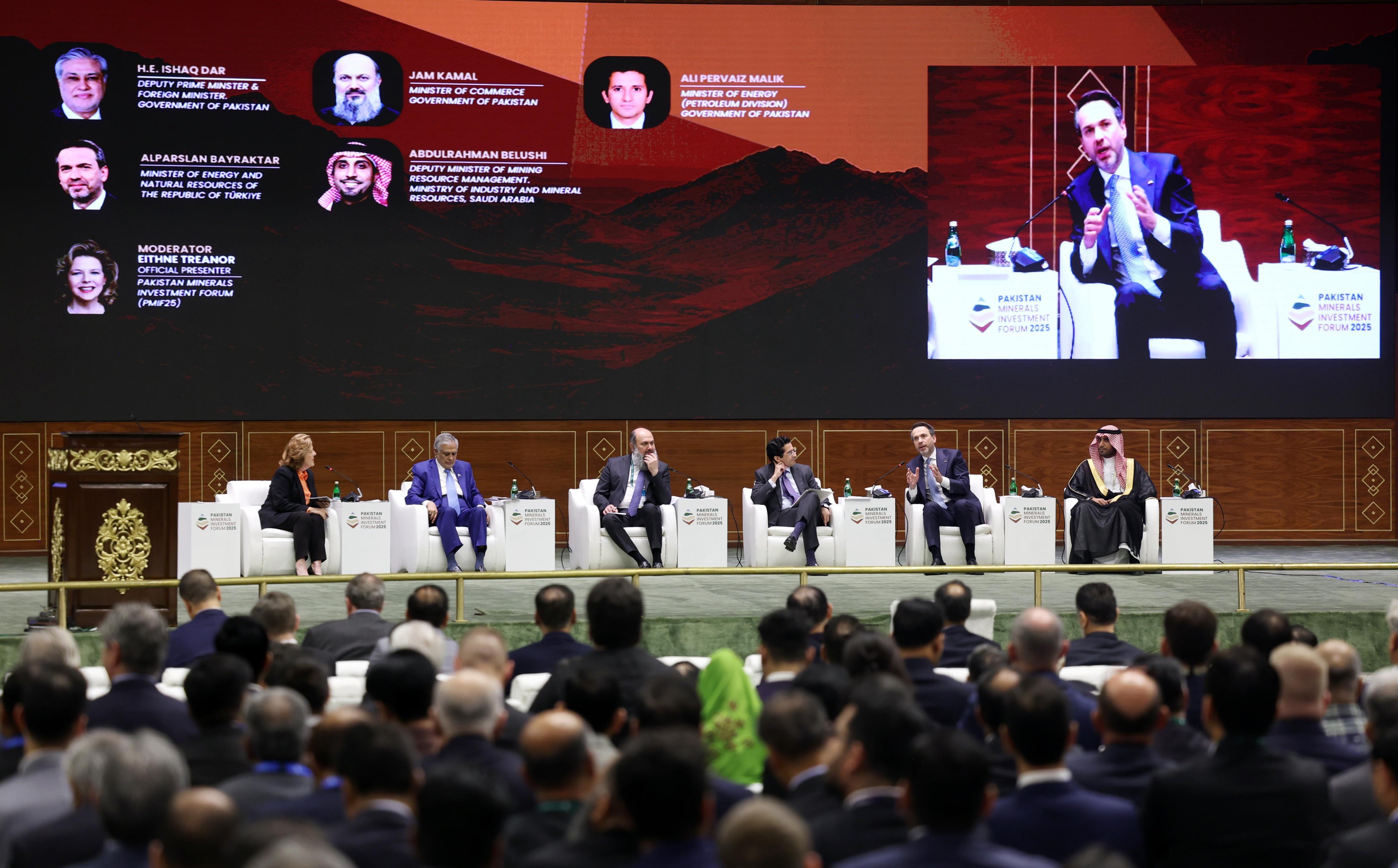 Enerji ve Tabii Kaynaklar Bakanı Bayraktar, Pakistan’da
