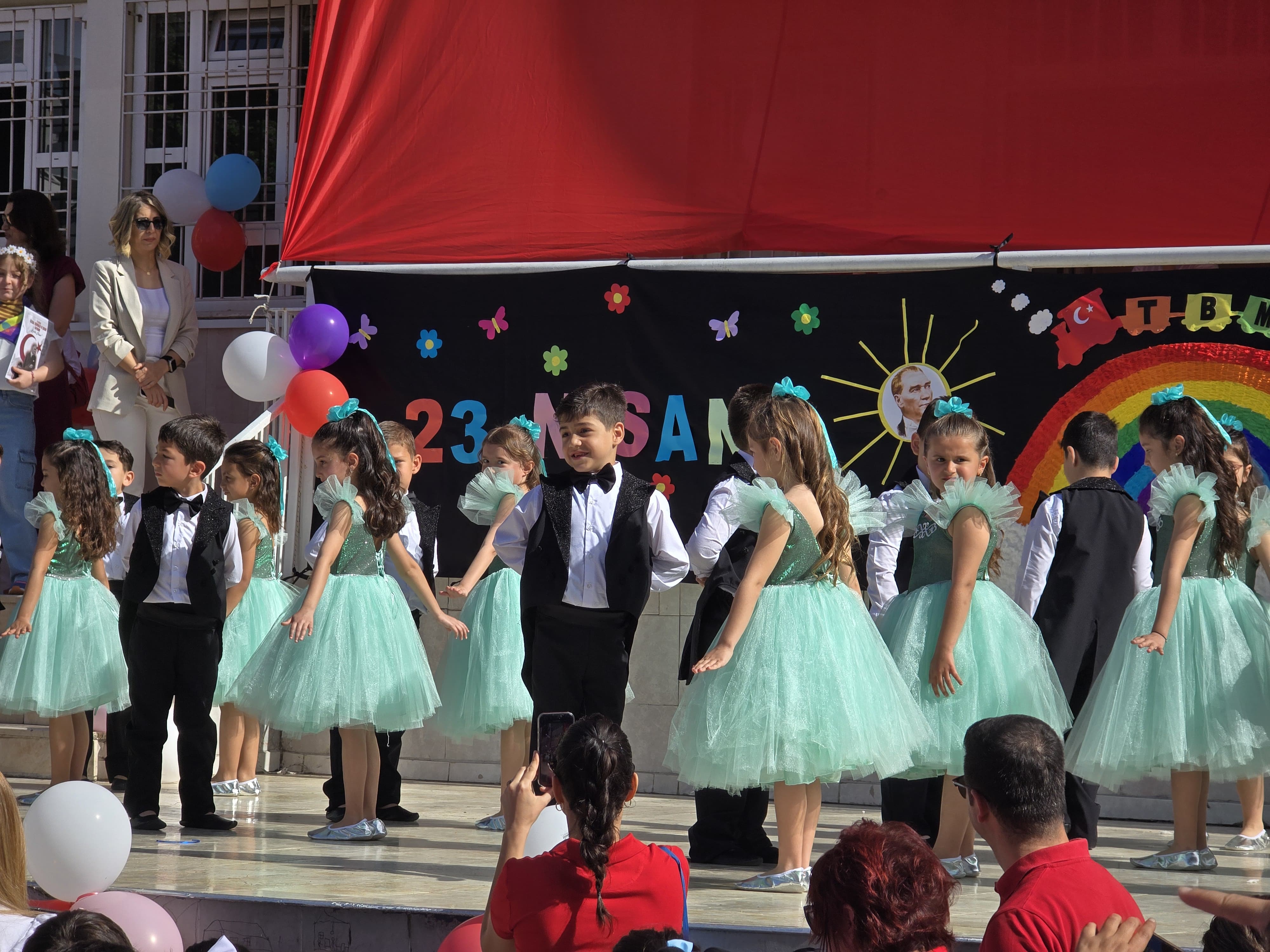 Antalya’da Festival Tadında 23 Nisan Coşkusu!