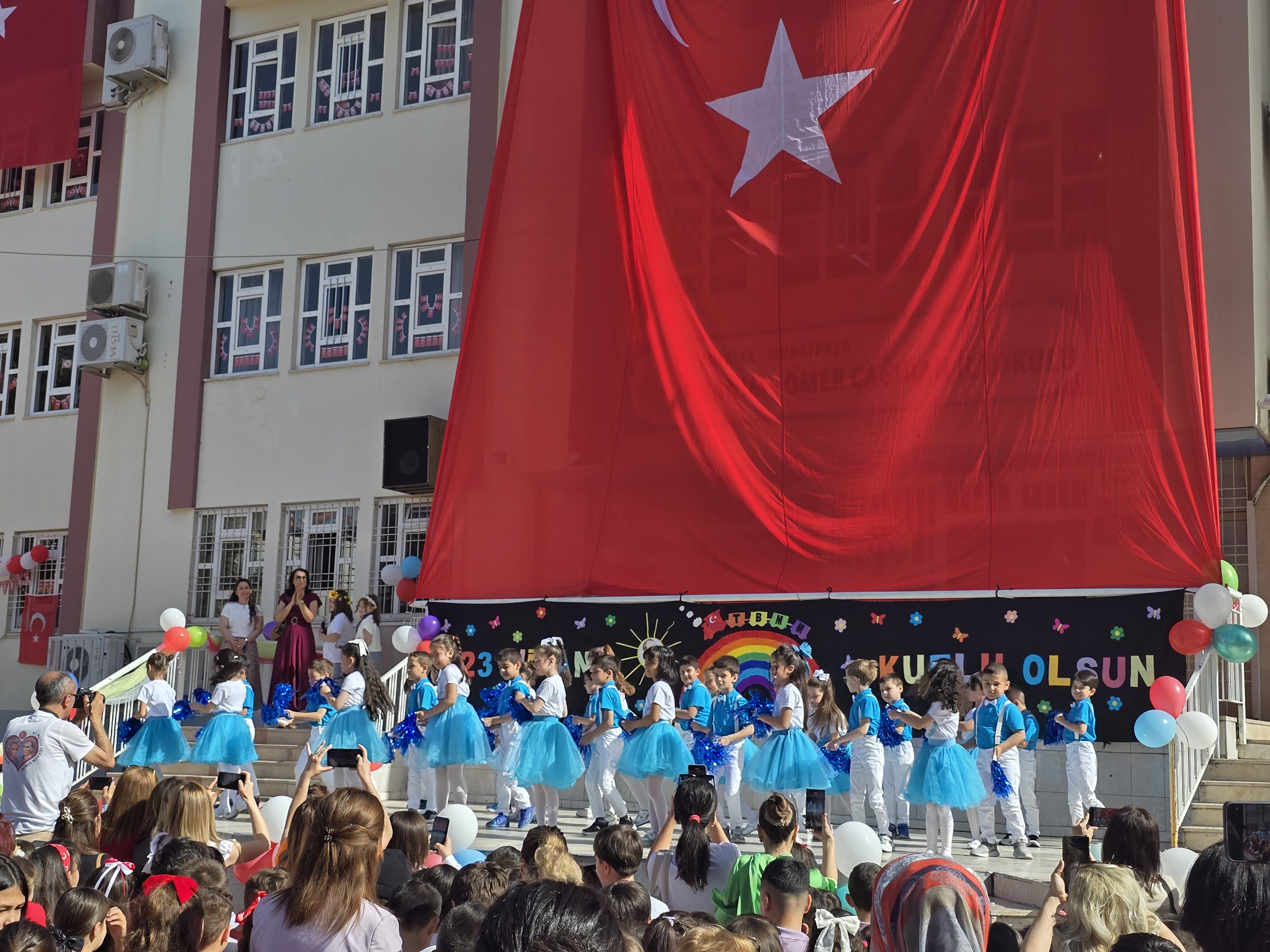 Antalya’da Festival Tadında 23 Nisan Coşkusu!