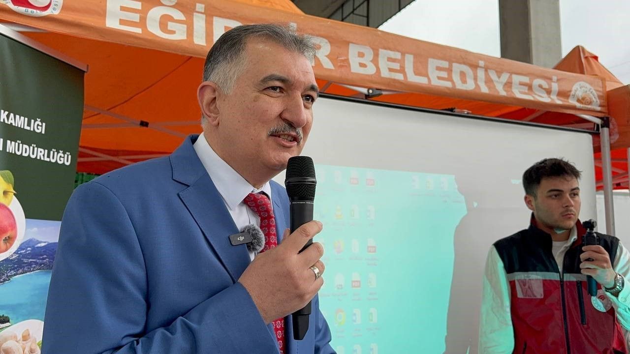Elma Bahçelerine Organik Dokunuş