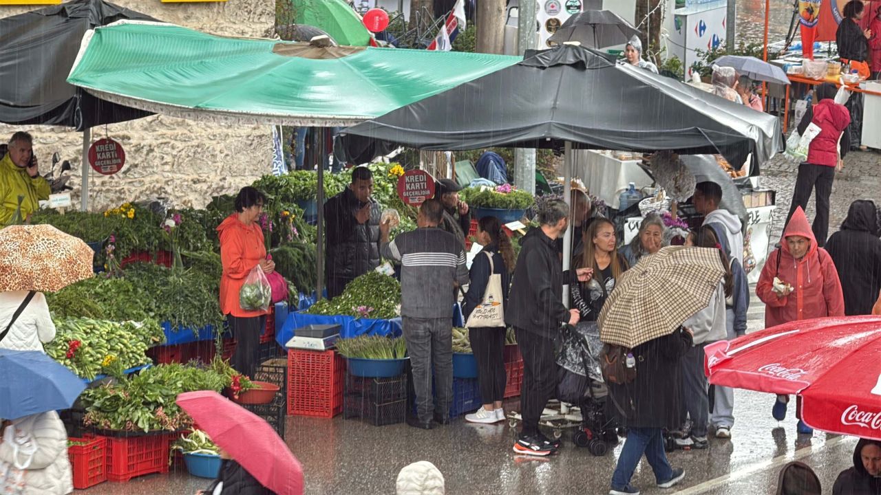 Acı Ot Festivali Renkli Görüntülerle Başladı
