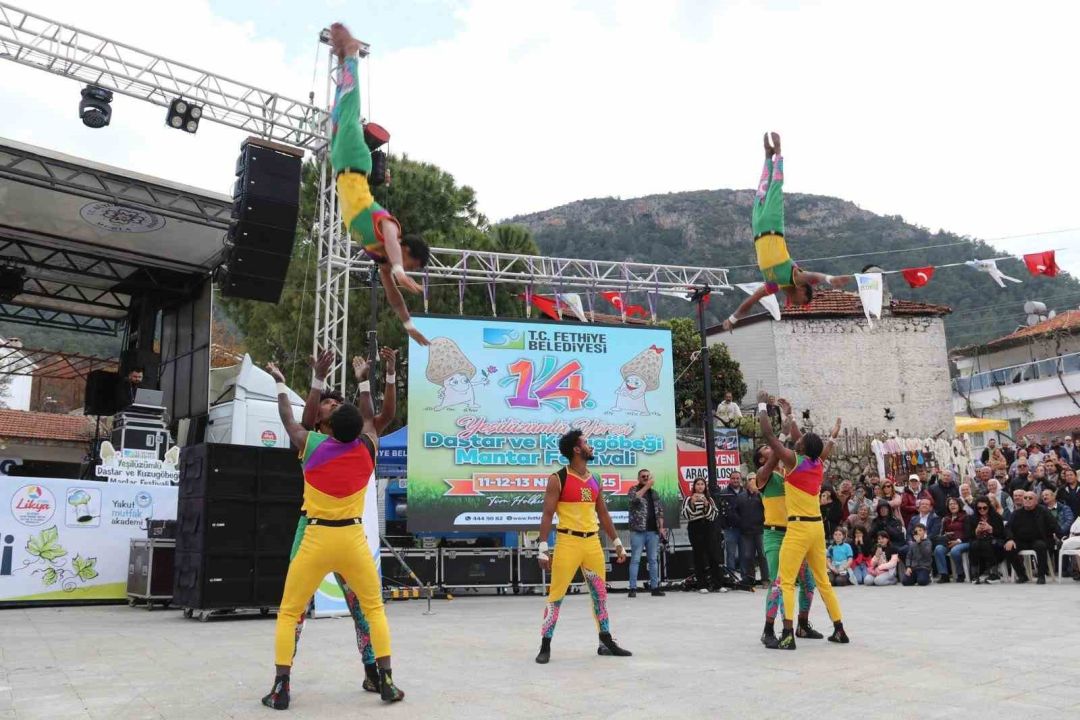 Etiyopya Akrobasi Grubu Yeşilüzümlü Festivali’nde Nefes Kesti