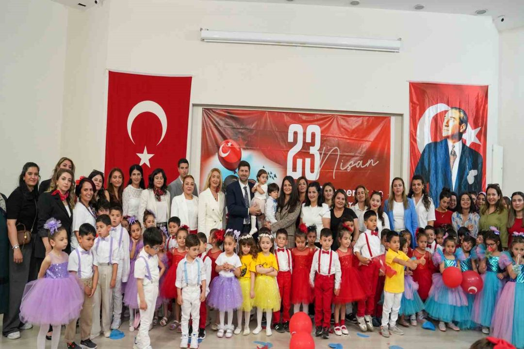 Kreşte eğitim gören çocuklar 23 Nisan’ı kutladı