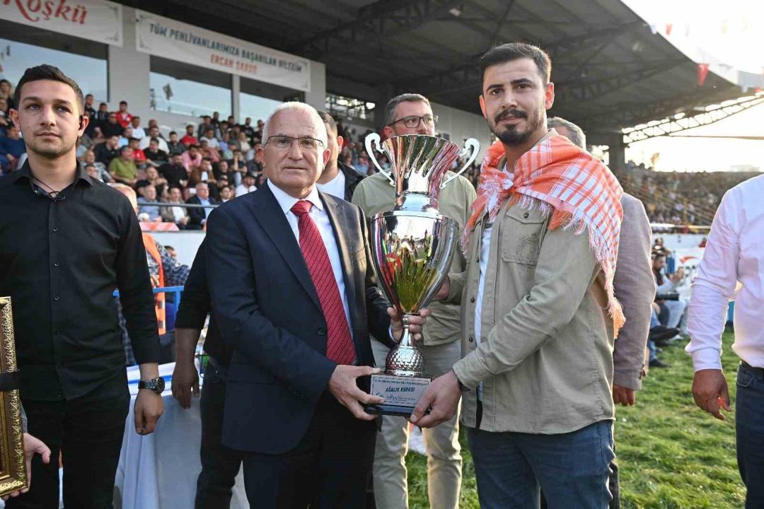 Antalya’da yağlı güreş heyecanı