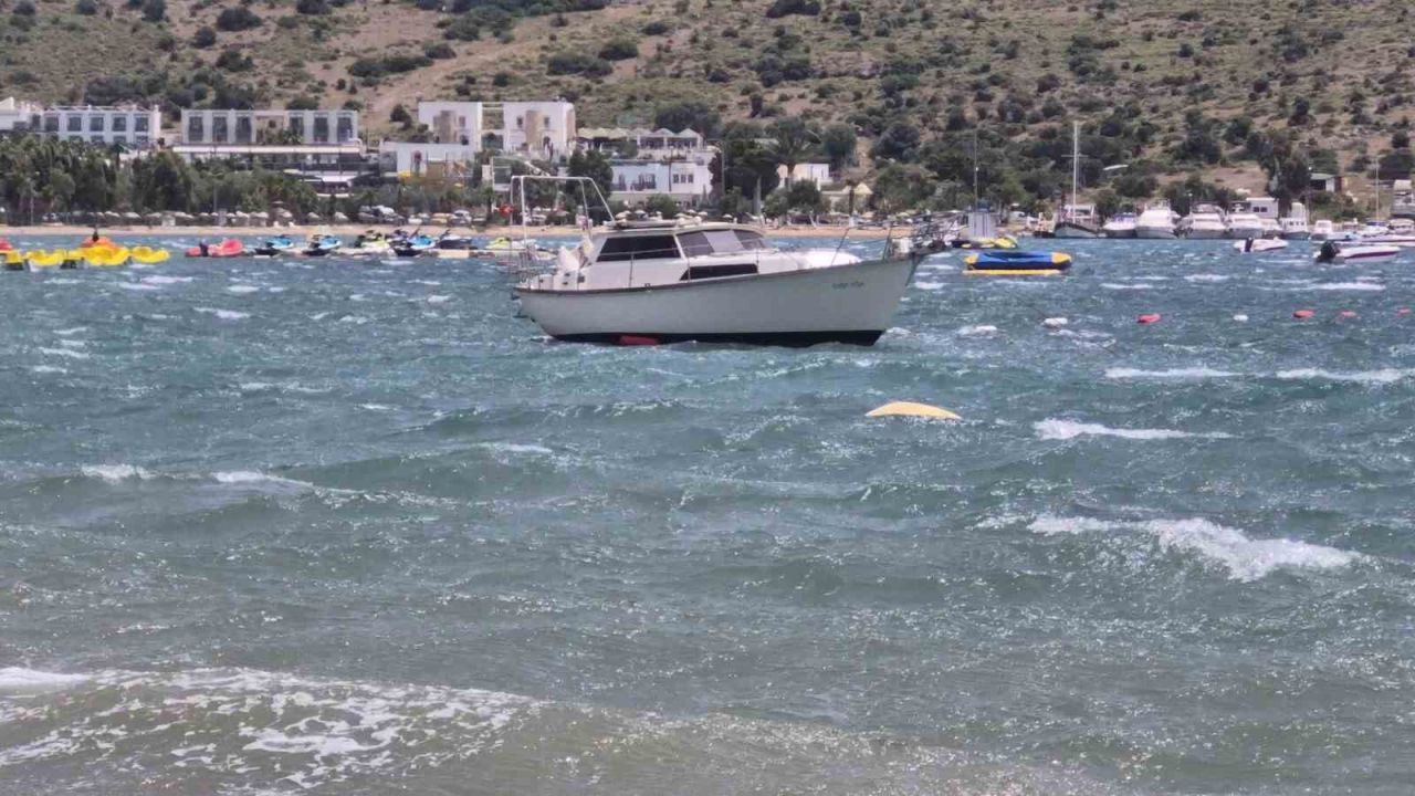 Bodrum’u fırtına vurdu