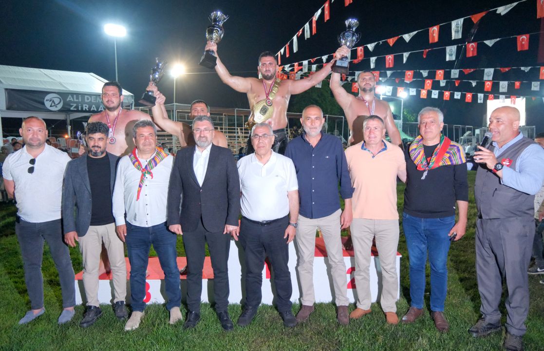 Antalya Serik’te 71 Başpehlivan Güreşti, Şampiyon Cengizhan Şimşek Oldu