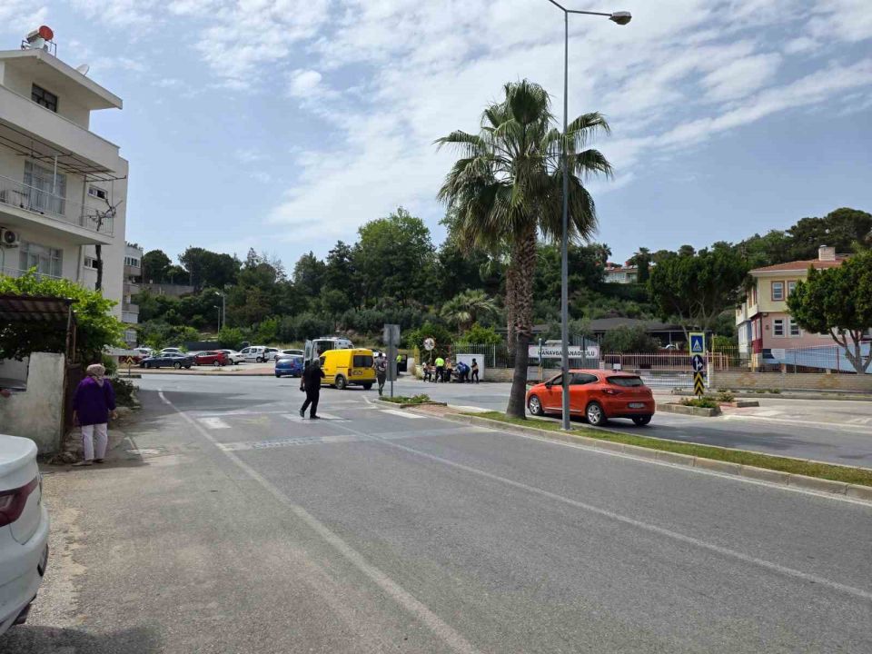 Kask Sayesinde Kurtuldu: Manavgat’ta Motosiklet Kazası