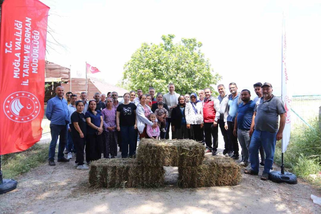 Kadın Çiftçilere Tarımsal Güç: Muğla’da Balya Desteği Sürüyor
