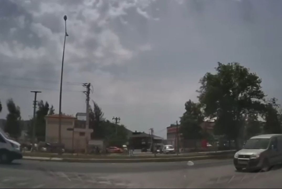 Milas’ta trafik ihlalleri kameralara böyle yansıdı