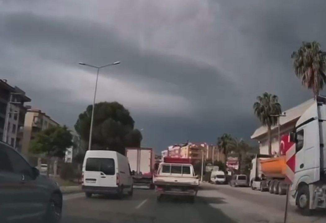 Milas’ta trafik ihlalleri kameralara böyle yansıdı