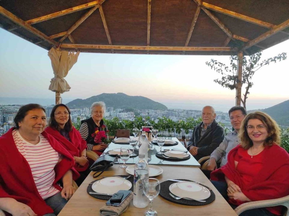 Antalya’da Uzun Evliliğin Sırrı: “Birlikte Yaşlanmak Hoşgörüyle Mümkün”