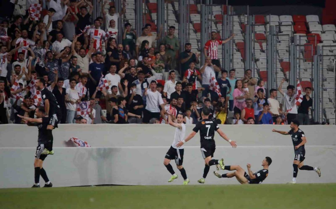 Kahramanmaraş İstiklalspor, Antalya'da Lig Atladı