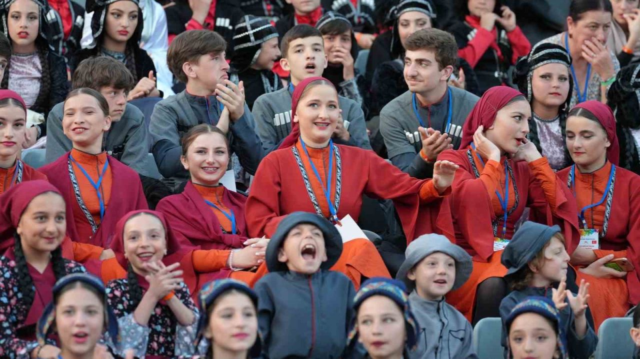 "Festivalimiz güzelliklerle devam edecek"