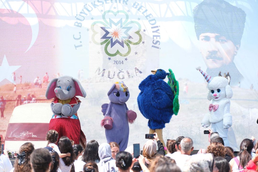 Bodrum’da uçurtma festivali renkli görüntülere sahne oldu