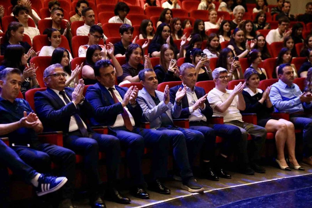 Alanya liseler arası tiyatro festivali sona erdi