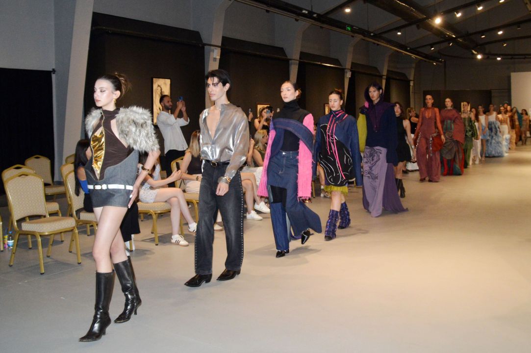Güzel Sanatlar Fakültesi'nden Göz Kamaştıran Defile