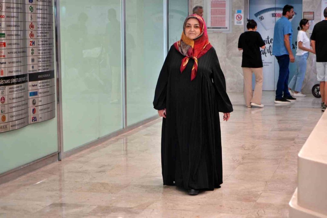Antalya’da diz kireçlenmesine çift aşamalı tedavi