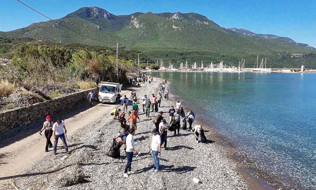Datça'da Antik Karia Yolu'nda temizlik seferberliği: 5 ton atık toplandı
