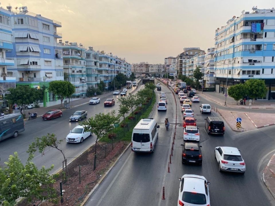 Trafikte Tarihi Yoğunluk: Antalya’da Araç Artışı Nüfusun 6 Katı