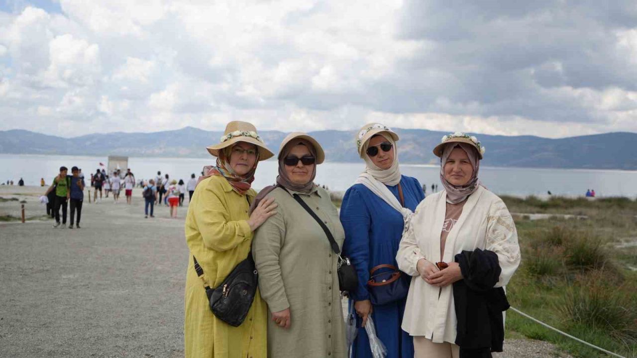 Salda Gölü’nde sezon açıldı