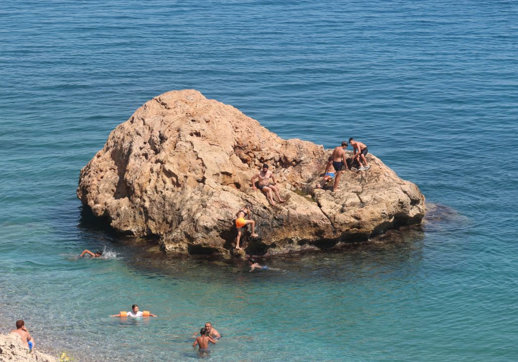 Antalya sahillerinde bayram yoğunluğu