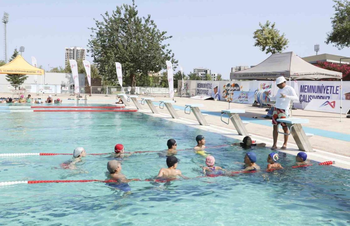 Sıcaklara Sporla Karşılık: Mersinliler Yüzme Kurslarına Akın Ediyor