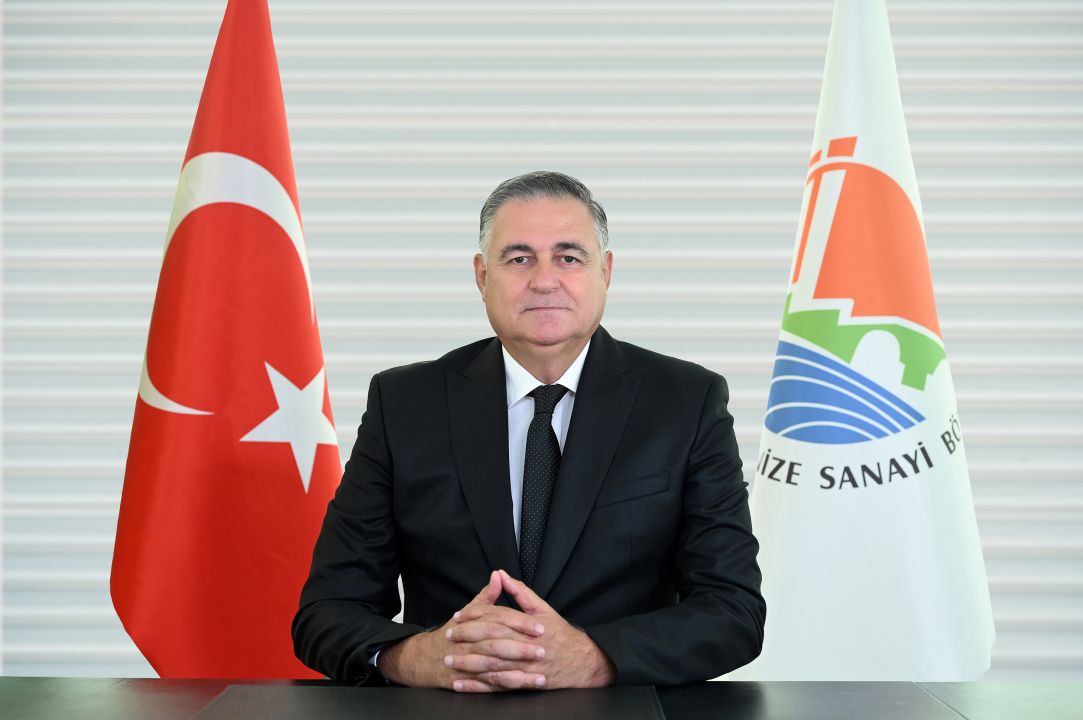 Bu fabrikaların çatıları elektrik üretiyor