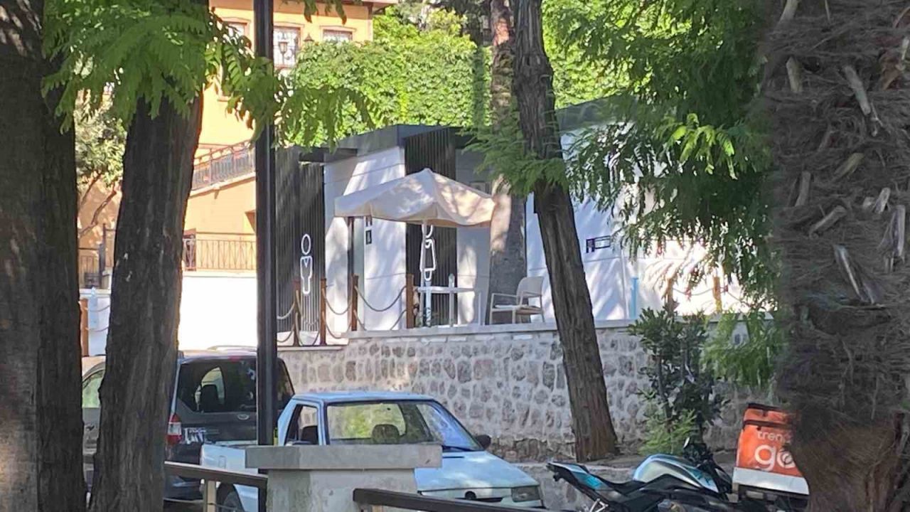 Şezlongdan Sonra Tuvalet Tartışması: Antalya’da 1 Euro Krizi