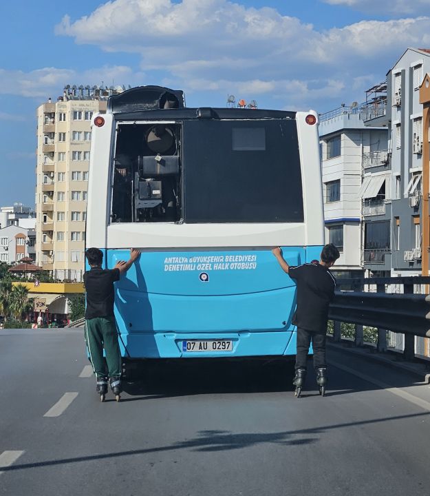 Antalya sokaklarında büyük tehlike