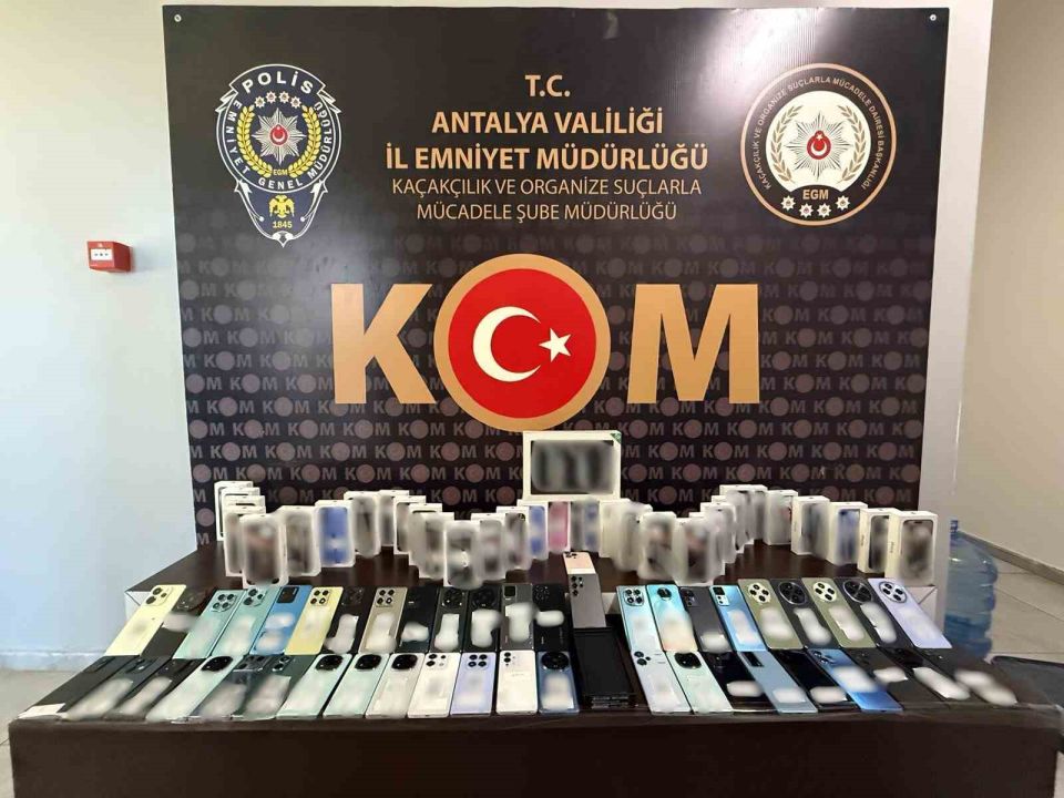 Antalya’da 1 haftada 8 şüpheliye adli işlem yapıldı 2 firari yakalandı