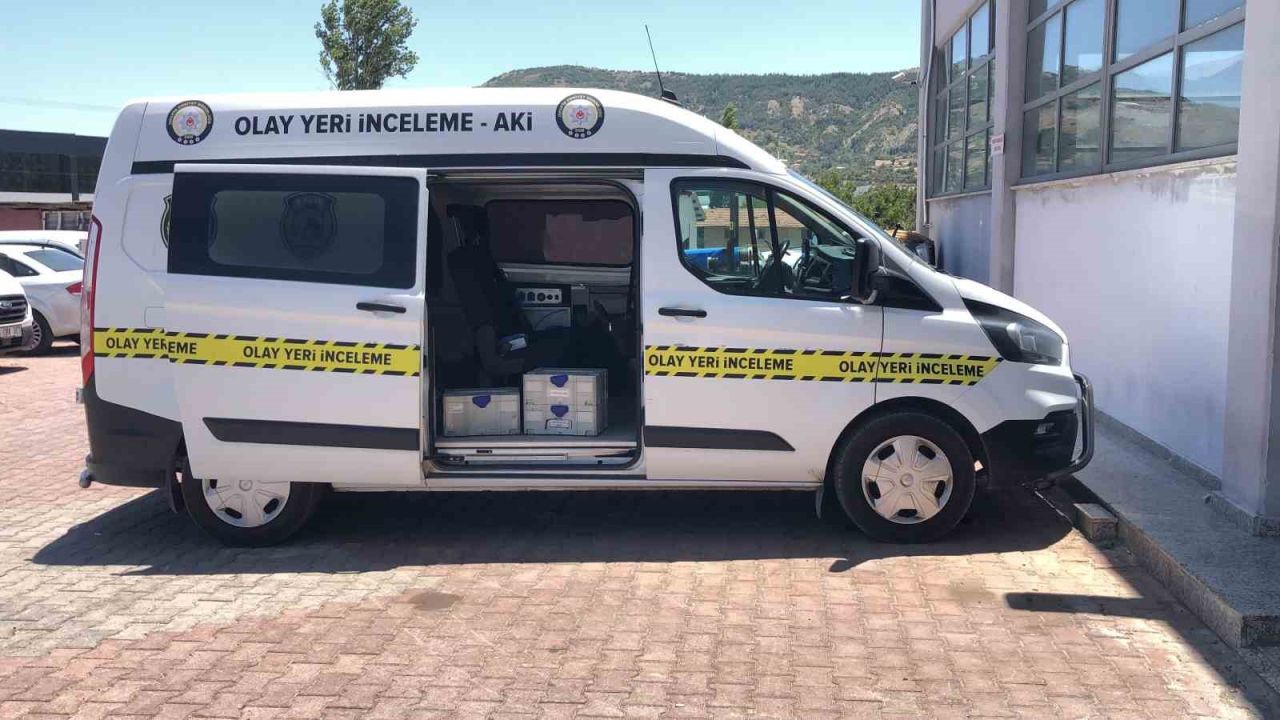 Traktörün römork aparatına boynu sıkışan liseli stajiyer hayatını kaybetti