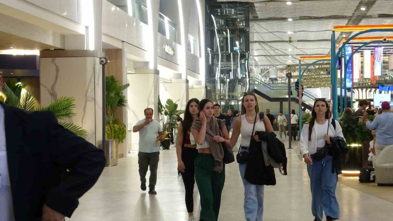 Turizmin kalbi Antalya’da atıyor! Rakamlar rekor kırdı
