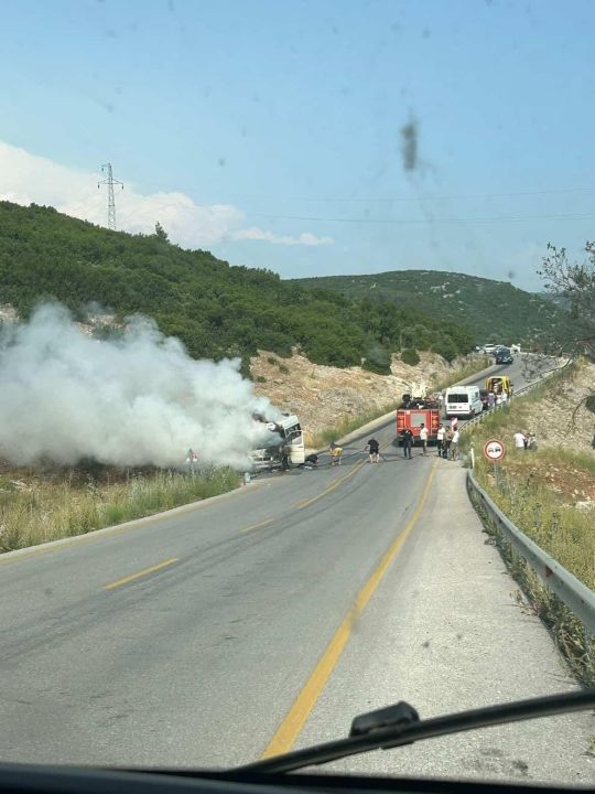 Yerkesik yolunda seyir halindeki minibüste yangın paniği