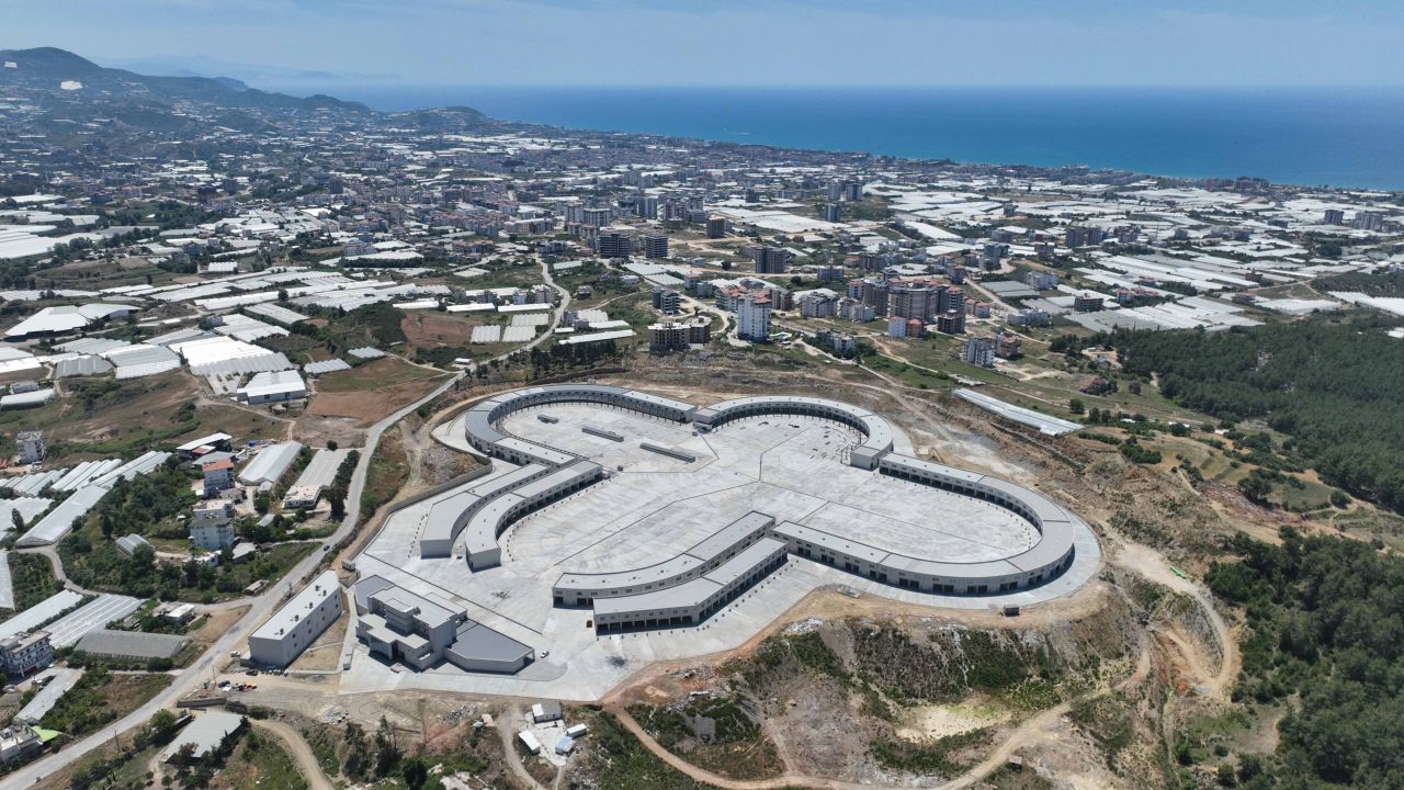 Alanya tek çatı altında toplanıyor
