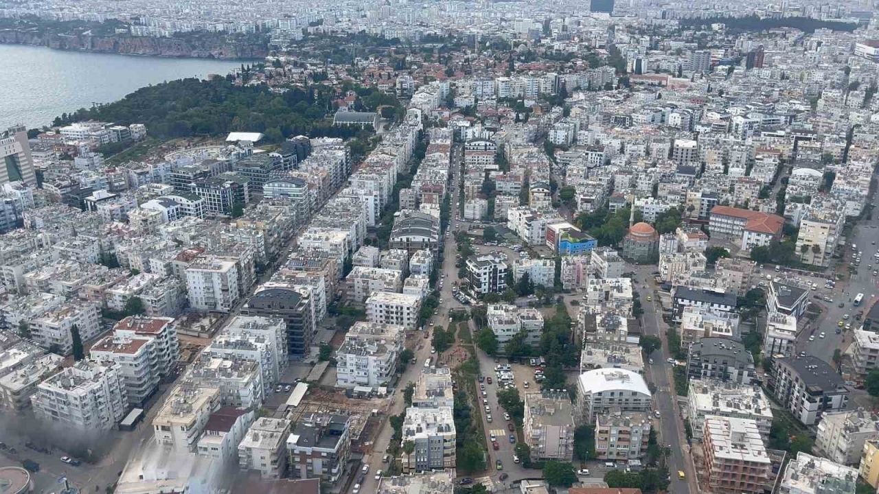 Trafikte Tarihi Yoğunluk: Antalya’da Araç Artışı Nüfusun 6 Katı