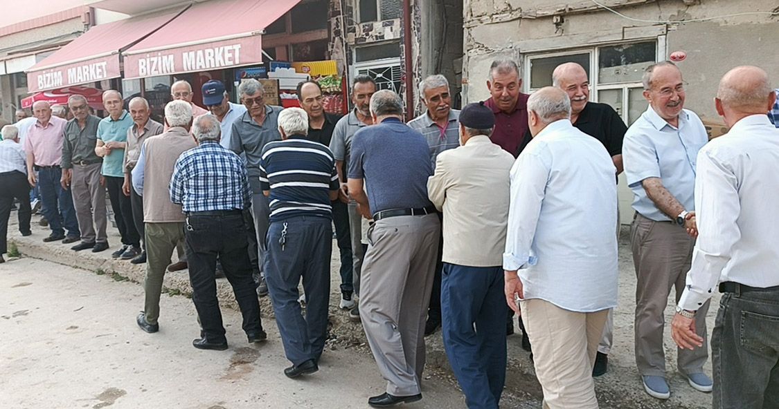 Ata geleneğini yaşatan bayramlaşma