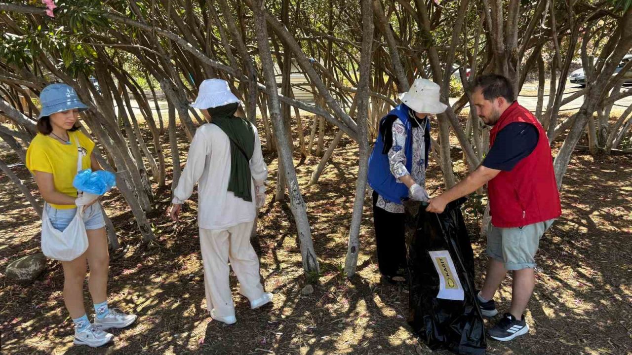 Muğla’da gönüllü gençlerden ekolojik sistemde farkındalık