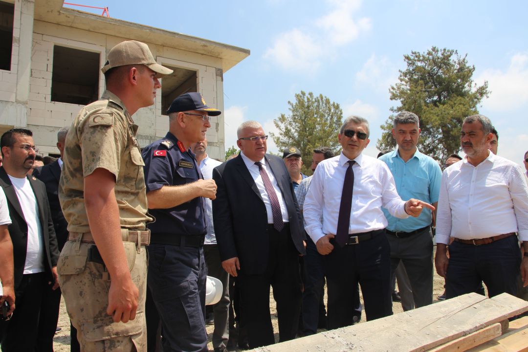 Vali Şahin: Kumluca ve Finike deprem açısından en riskli 2 ilçe